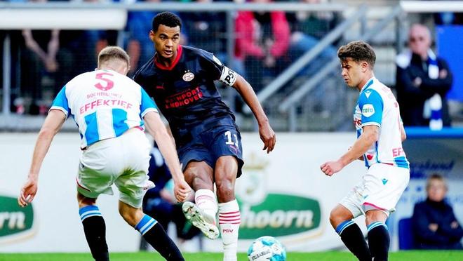 固的防守反 固的防守反