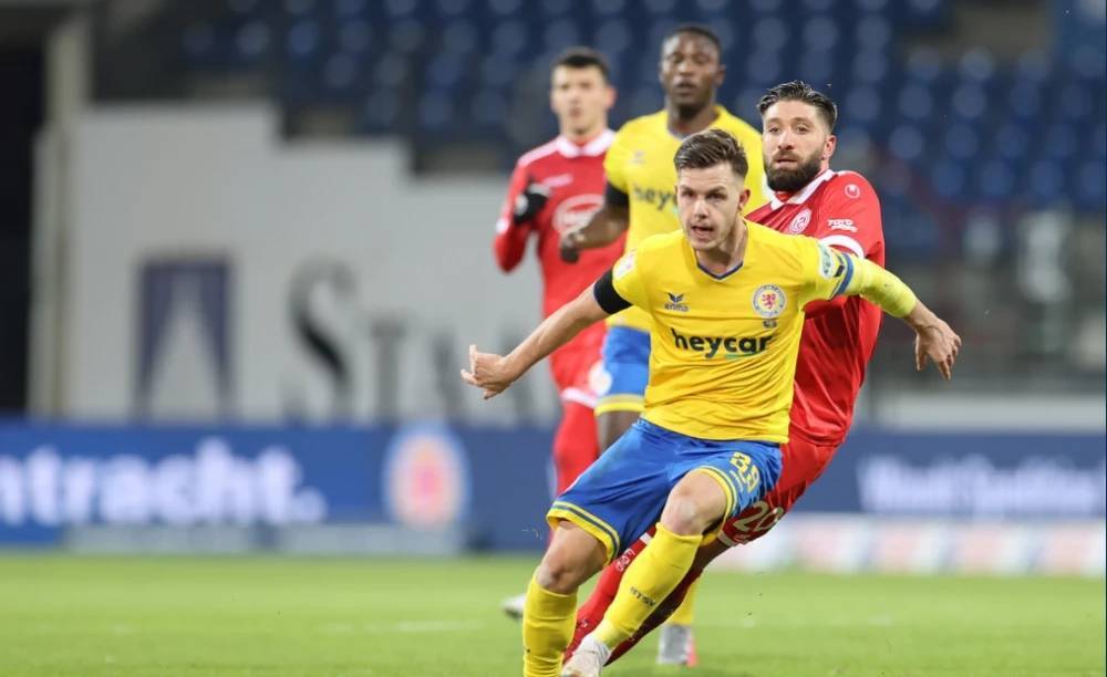 力与底气 力与底气