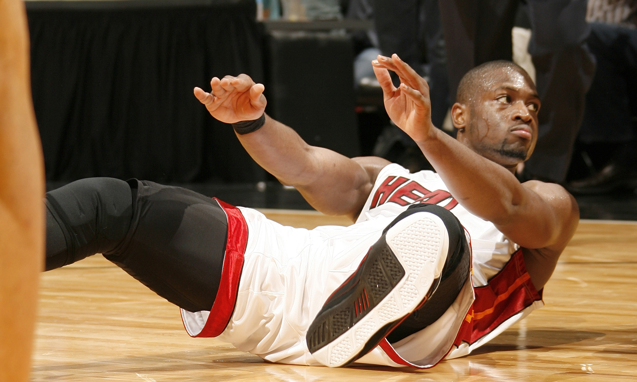 同时沿墙 同时沿墙